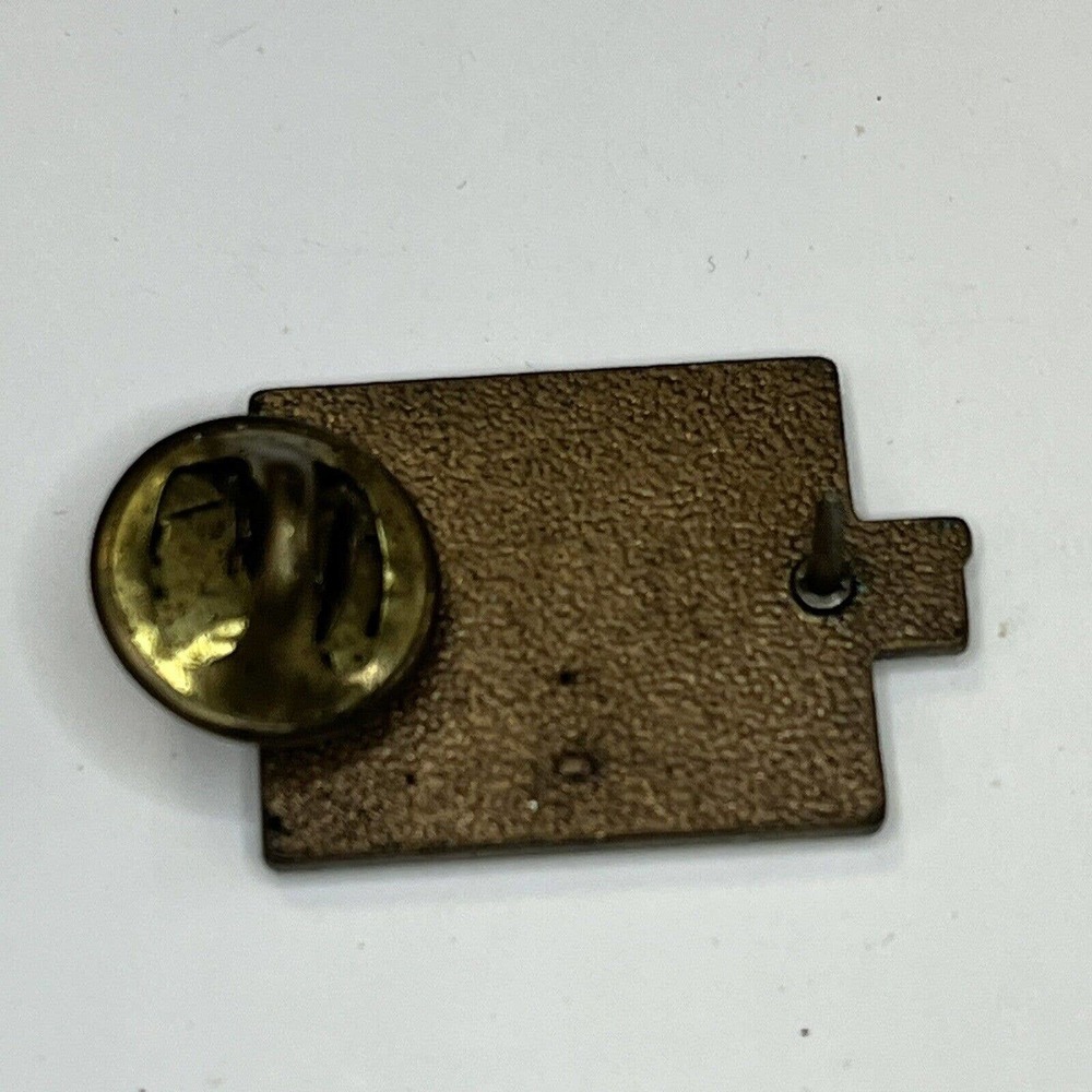 Sturgis 2004 HOG Pin Harley Davidson Owners Group Take It Easy Lapel Hat Vest - Picture 2 of 2